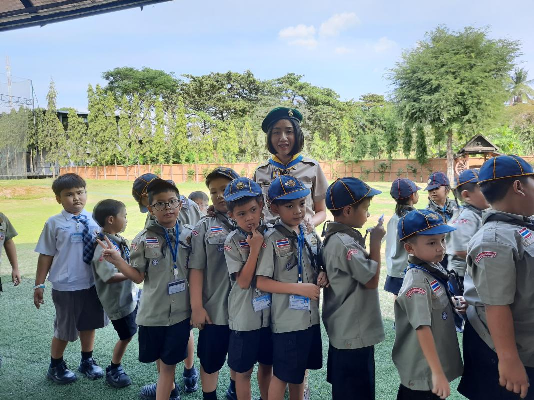 สอนวิชาลูกเสือ 