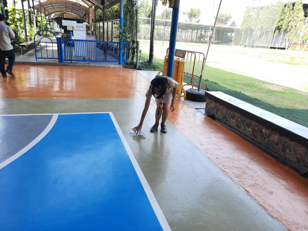 จิตอาสาดูแลลานอเนกประสงค์