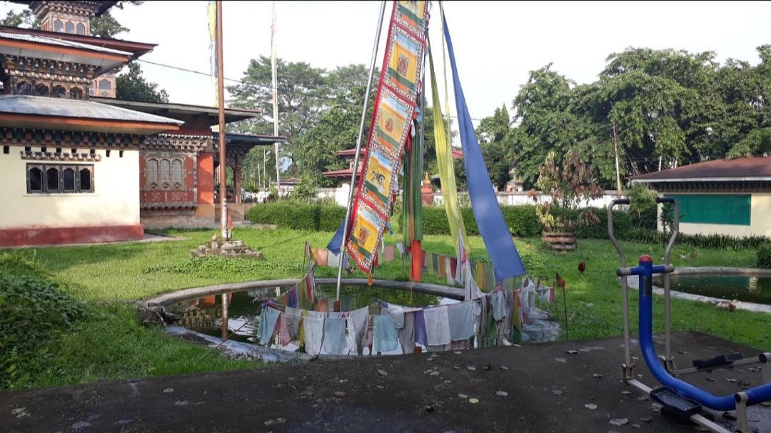 Cleaning campaign at Tali Dratshang