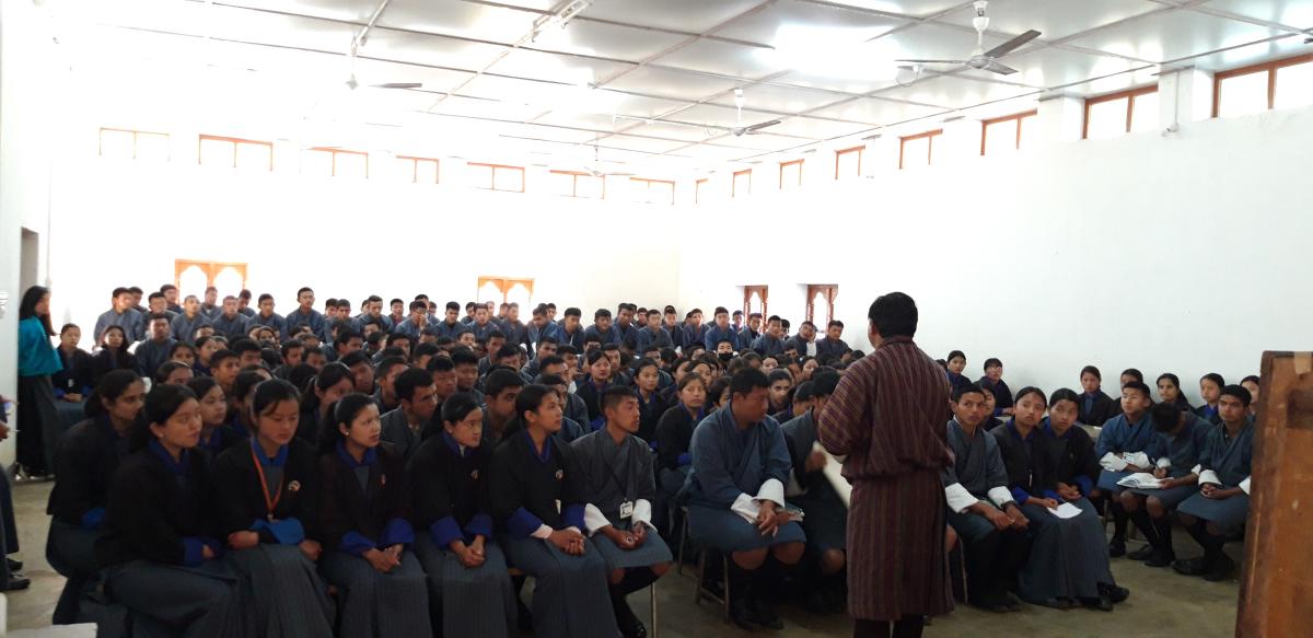 we the faculty of Damphu Central School conducted the value orientation week from 27th to 29th February, 2020 for  students. We have focused on topics like etiquette, smart concept, waste management, youth agencies and many other life skills.