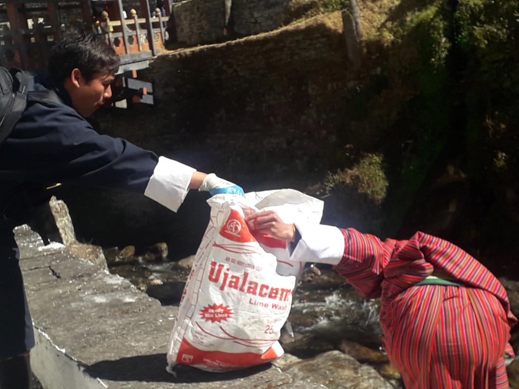 Cleaning during Trongsa Dromchhe