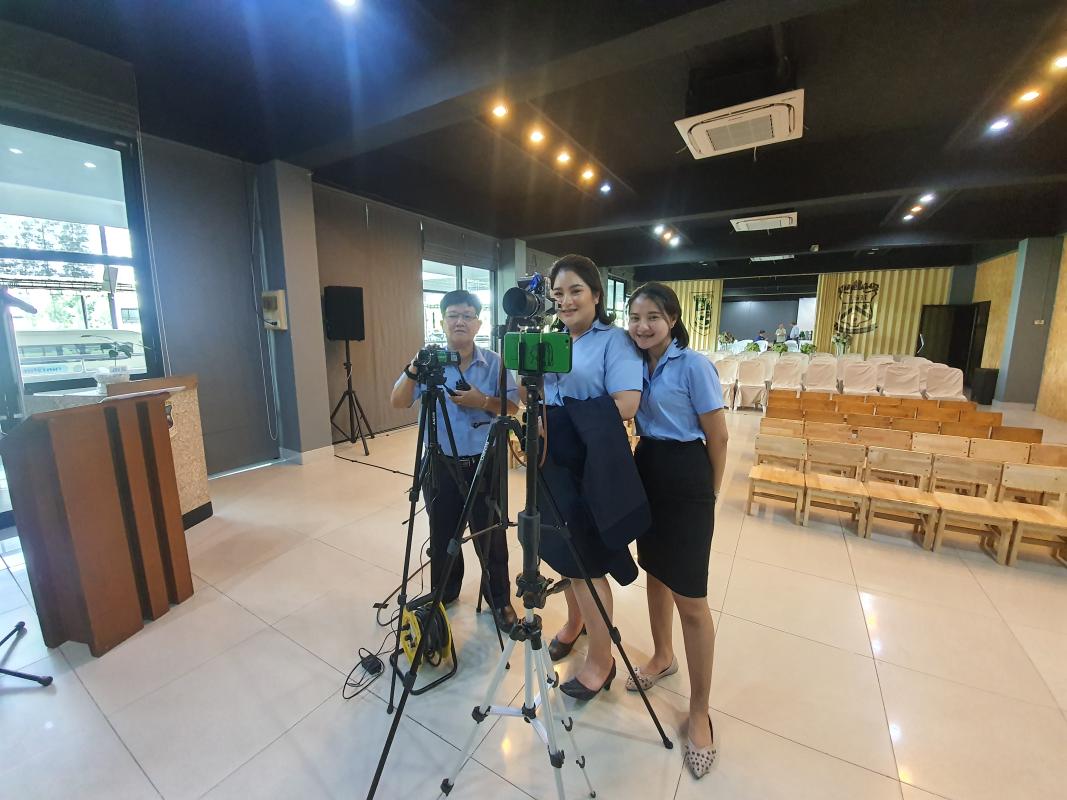 จิตอาสาช่างภาพงานวันแห่งความภาคภูมิใจ