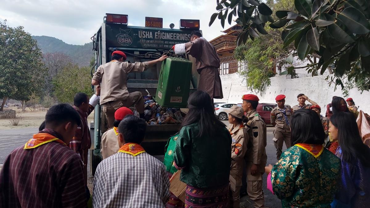 Taking the responsibility of waste⚜⚜⚜