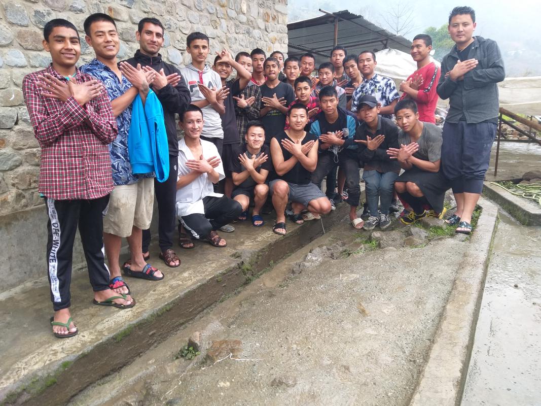 JMSS Nazhoen scouts volunteer for school 