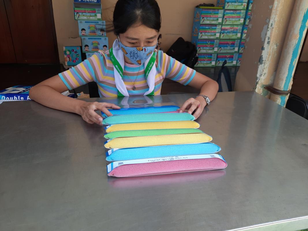 ทำหน้ากากป้องกัน covid19 เพื่อส่งมอบให้บุคลากรทางการแพทย์