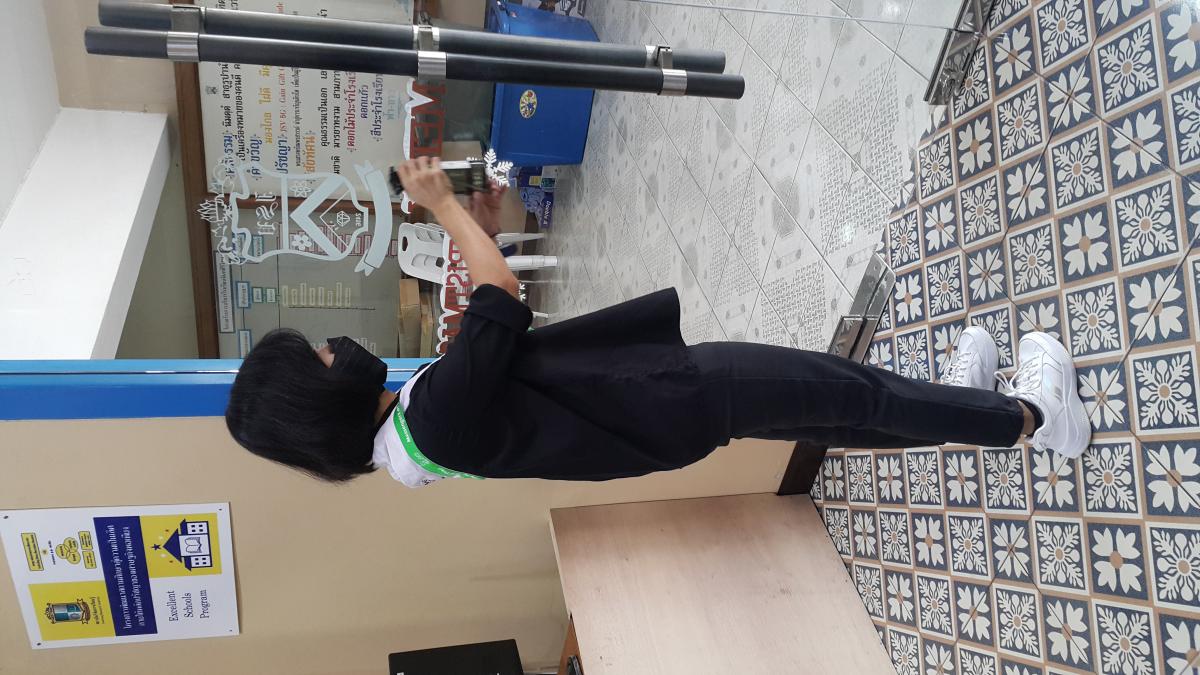 จิตอาส่าฉีดแอลกอฮอล์ฆ่าเชื้อ