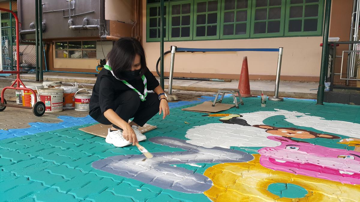 ปรับภูมิทัศน์ก่อนเปิดเรียน