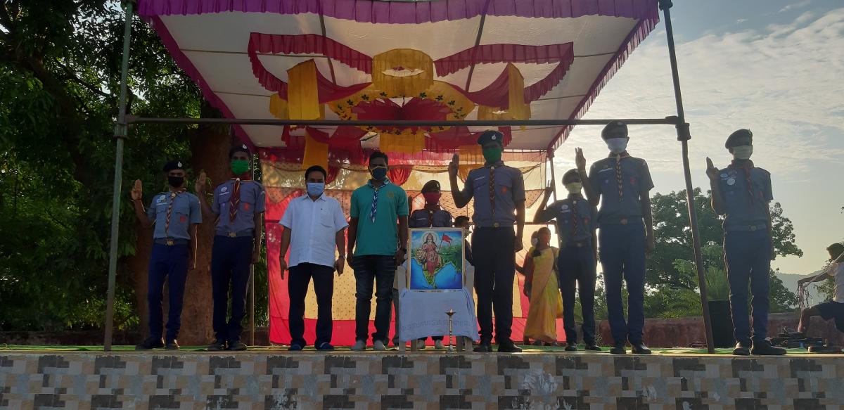 Tribute for COVID-19 warriors 