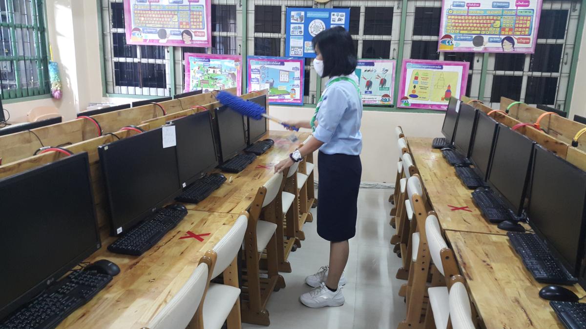 จิตอาสาทำความสะอาดห้องเรียน