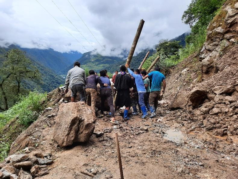 Road block clearing
