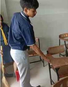 จิตอาสาจัดโต๊ะ