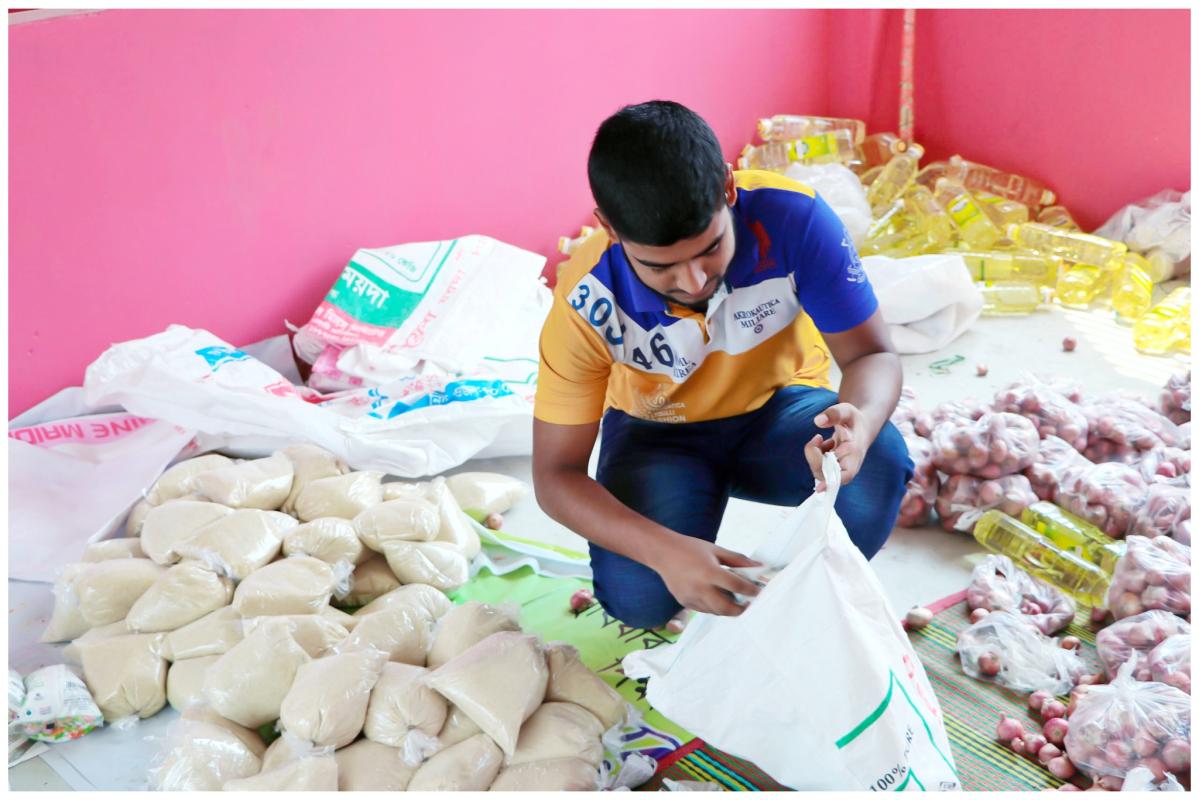 লকডাউনে ত্রাণ সামগ্রী বিতরণের পূর্ব প্রস্ততি