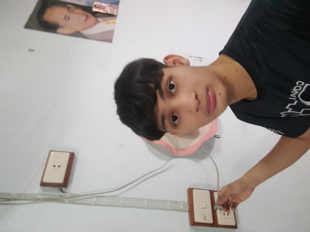 ถอดปลั๊กไฟฟ้า