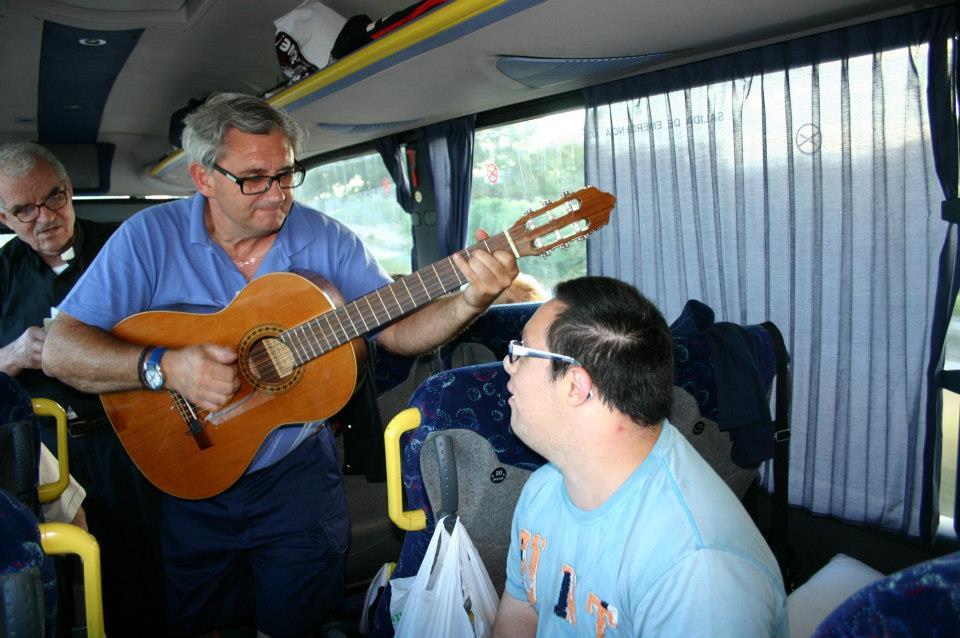 Foulards Blancs : un Scout un  Mensajero