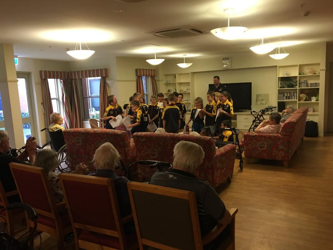 Cubs spead a little Christmas cheer at Aged Care Facility