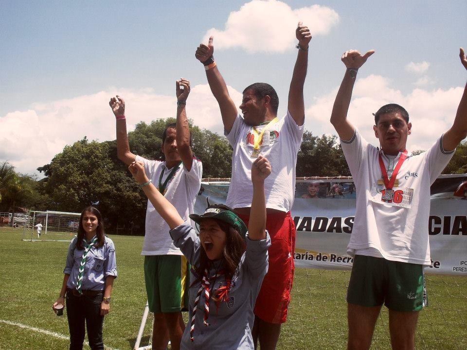 Voluntaria en Olimpiadas Fides.