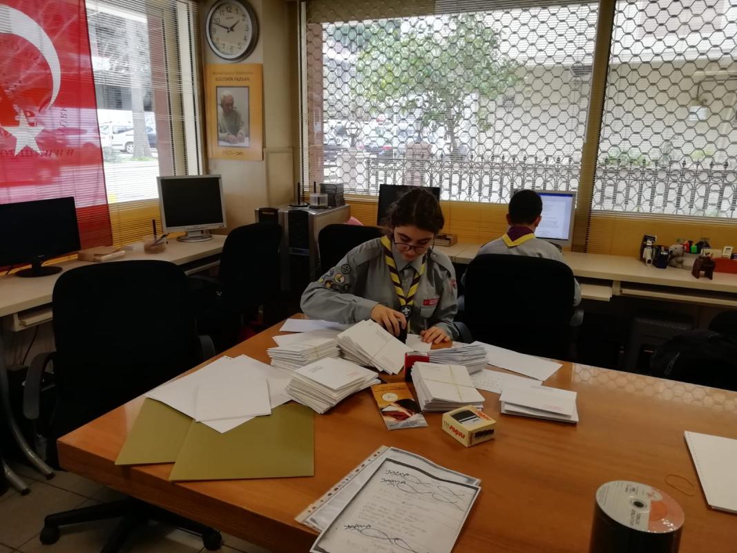 Volunteer service at library for blinds / 4