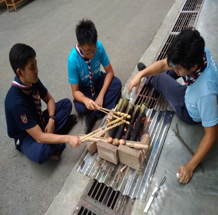 Latihan Pengakap di SM Pay Fong
