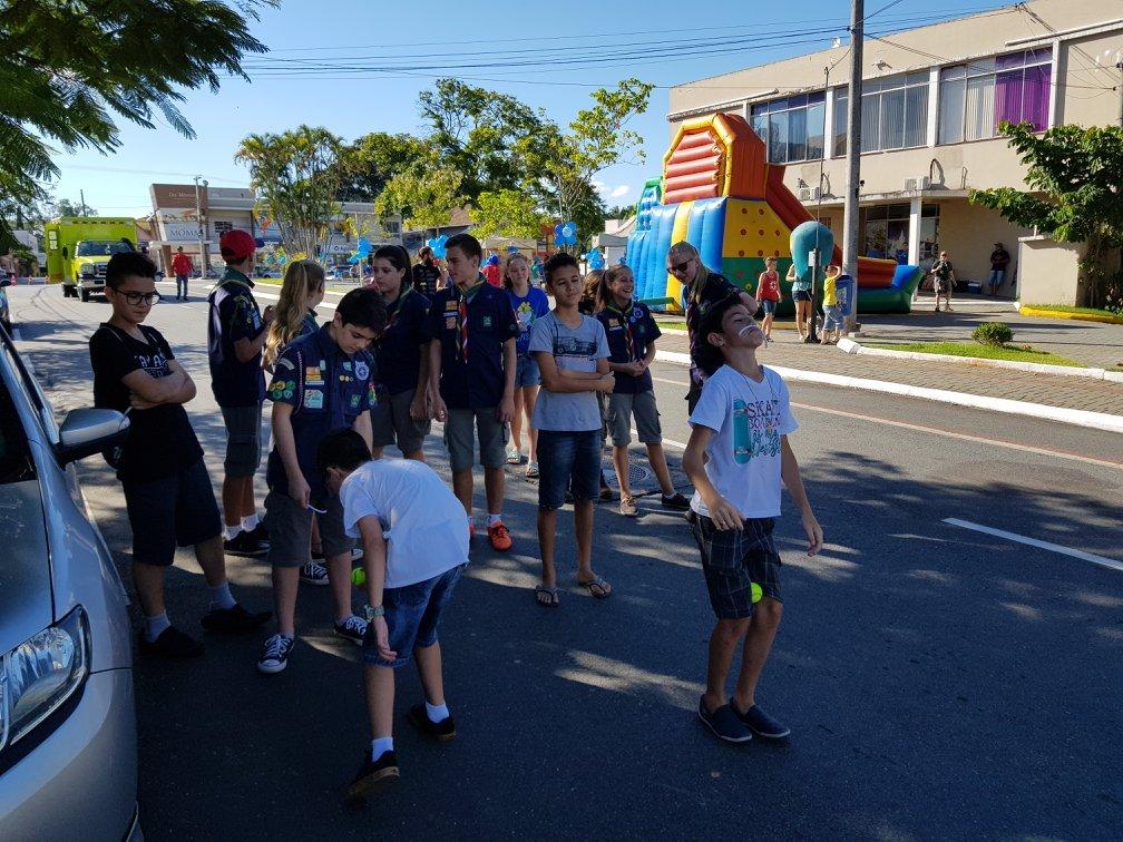Projeto Tarde Azul - Autismo não se cura, se compreende