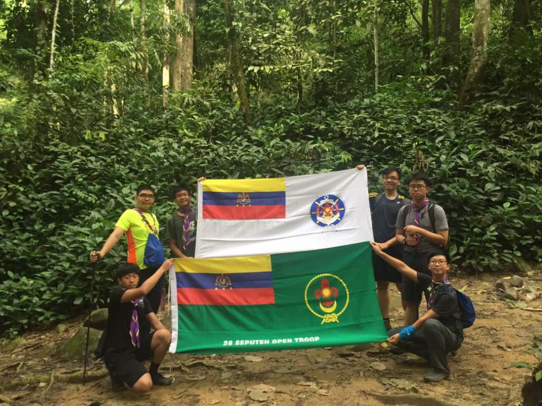 Ekspedisi di Gunung Nuang 