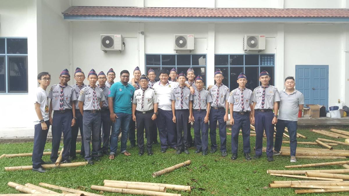 Lima Lencana Tertinggi - Lencana Kegiatan dan Lencana Perkhidmatan