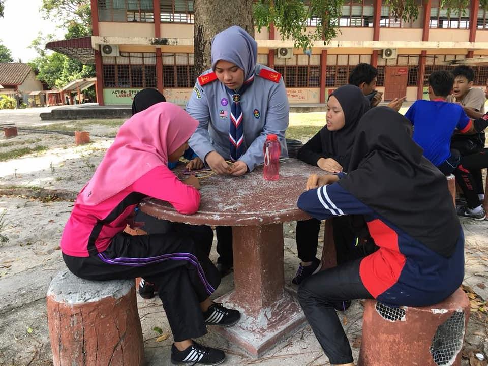 SUKARELAWAN PERKHEMAHAN UNIT BERUNIFORM 