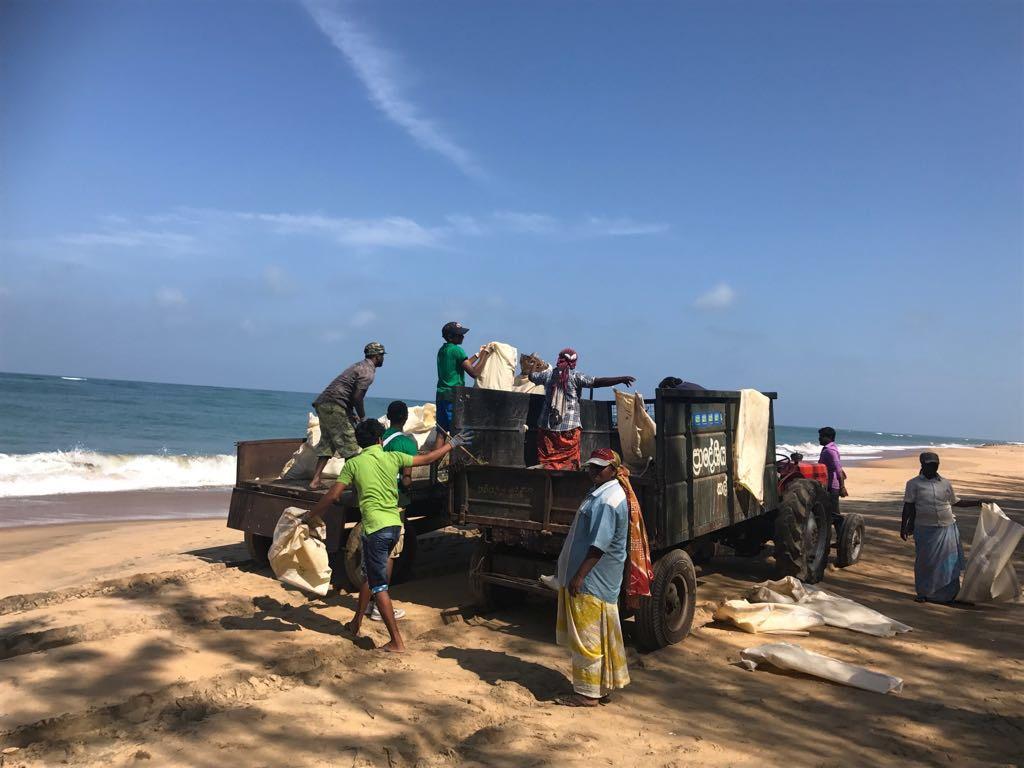 Kalpitiya Beach Cleaning Up