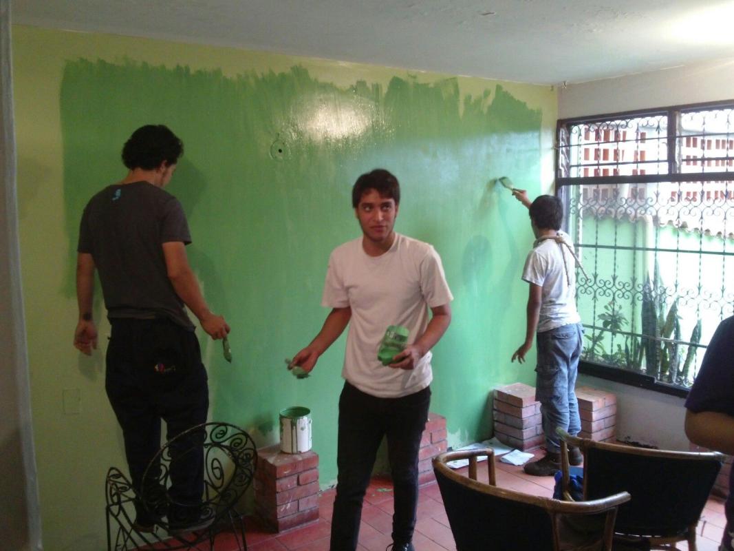 Servicio a la casa Hogar "Buscando a Jesus por las Calles"
