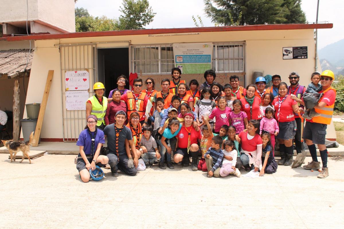 Voluntariado Scouts del Mundo - "Tetela del Volcán" - 100 útiles para estudiantes