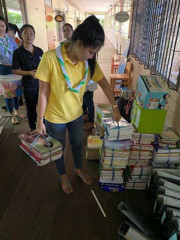 จิตอาสาจัดระเบียบห้องเรียน