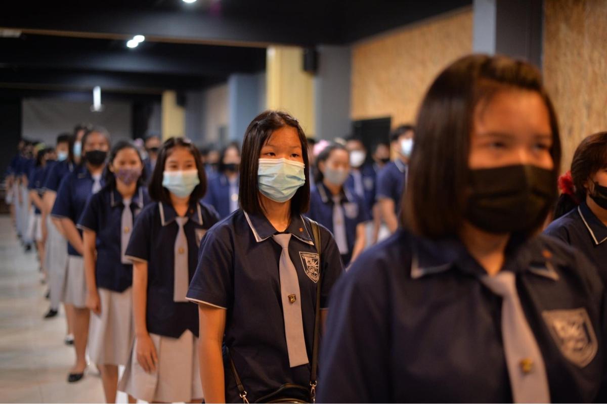 ร่วมพิธีถวายพระพรชัยมงคลรัชกาลที่10