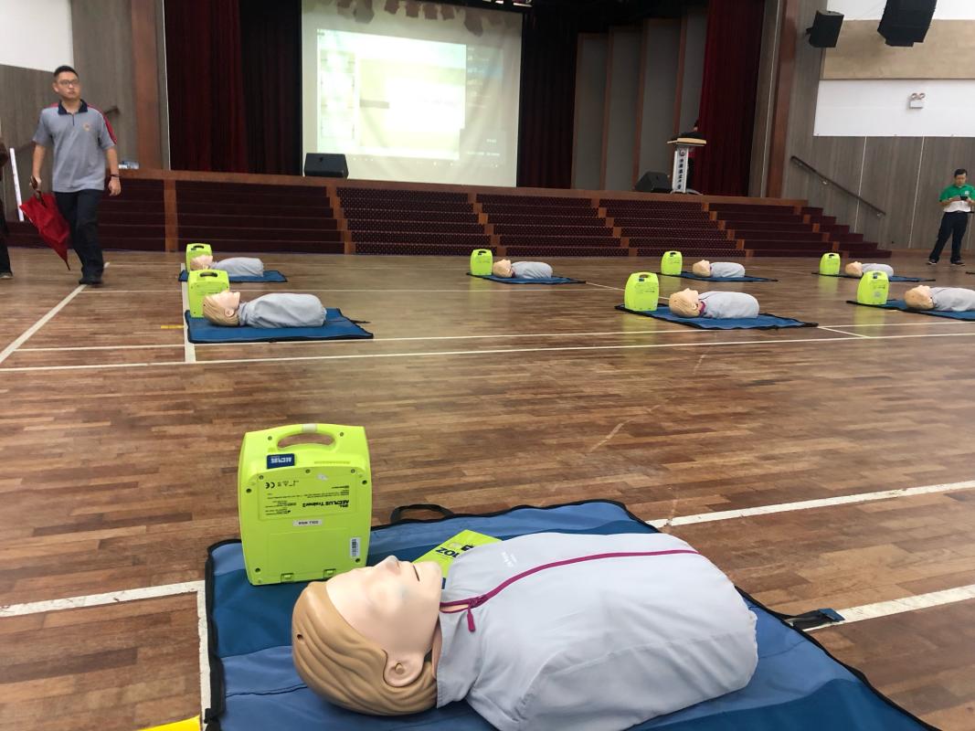 PROGRAM LATIHAN KECEMASAN TEKNIK CPR AUTOMATED EXTERNAL DEFIBRILLATOR(AED) 2019