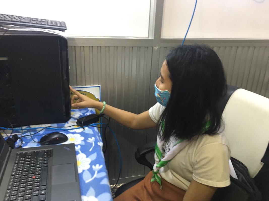 จิตอาสา ปิดคอมพิวเตอร์เพื่อช่วยประหยัดพลังงาน