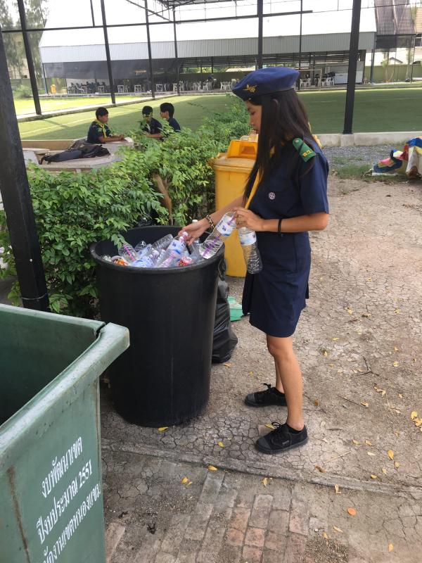 แยกขยะก่อนทิ้งลงถังขยะ