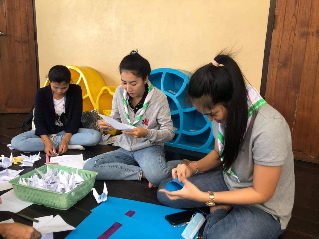 จิตอาสาพับนกกระดาษวันสันติภาพสากล