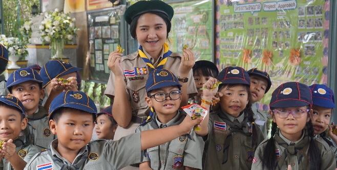 ช่วยลูกเสือสำรองเก็บขยะ