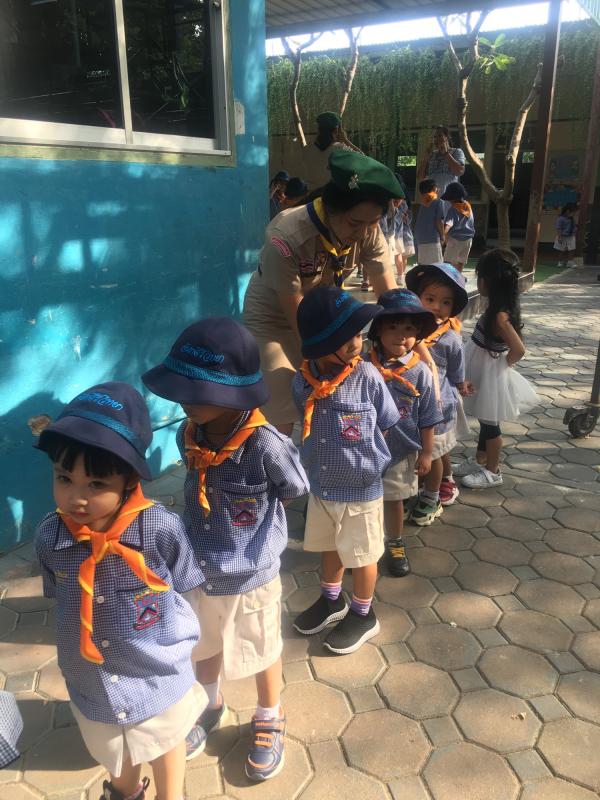 จัดแถวลูกเสือบีเวอร์