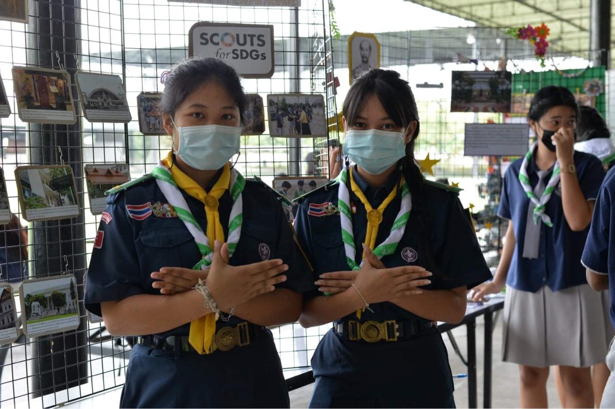 ให้ความรู้เพื่อนๆน้องๆเกี่ยวกับวันปิยมหาราช