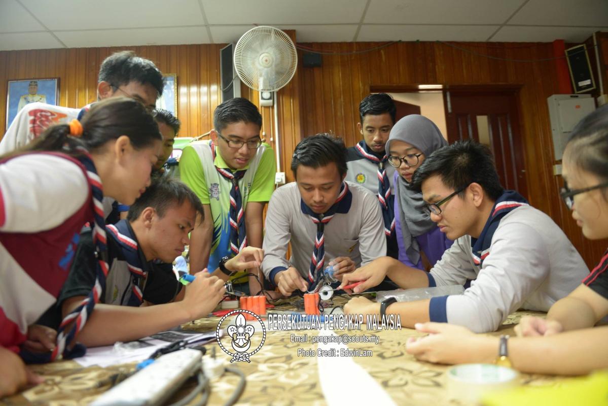Scouts Go Solar