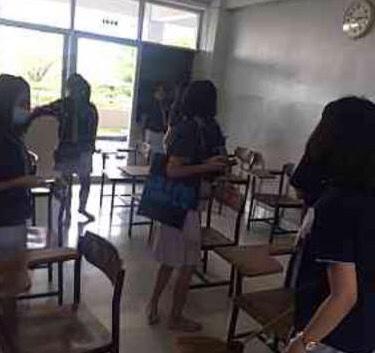 จัดโต๊ะ