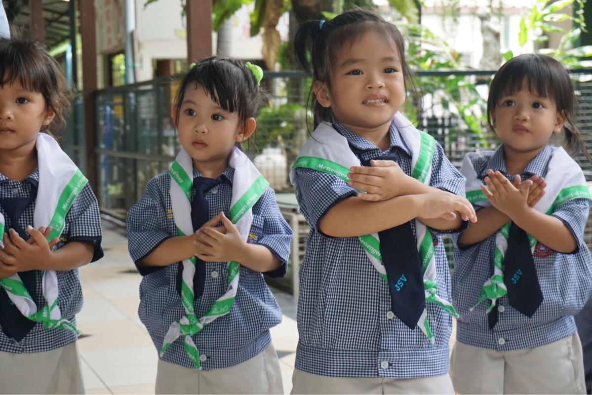 ถ่ายภาพนักเรียนเต้นเพลง MoP Dance