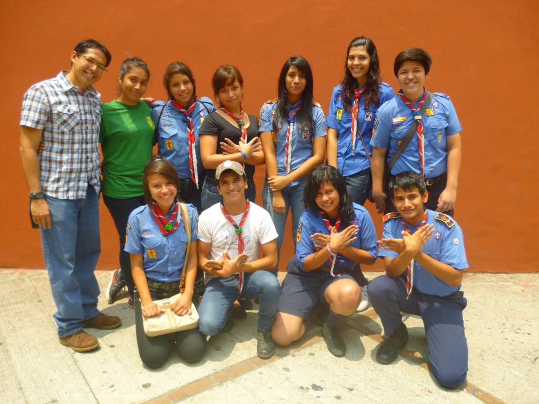 Equipo De Mensajeros De La Paz Voluntarios