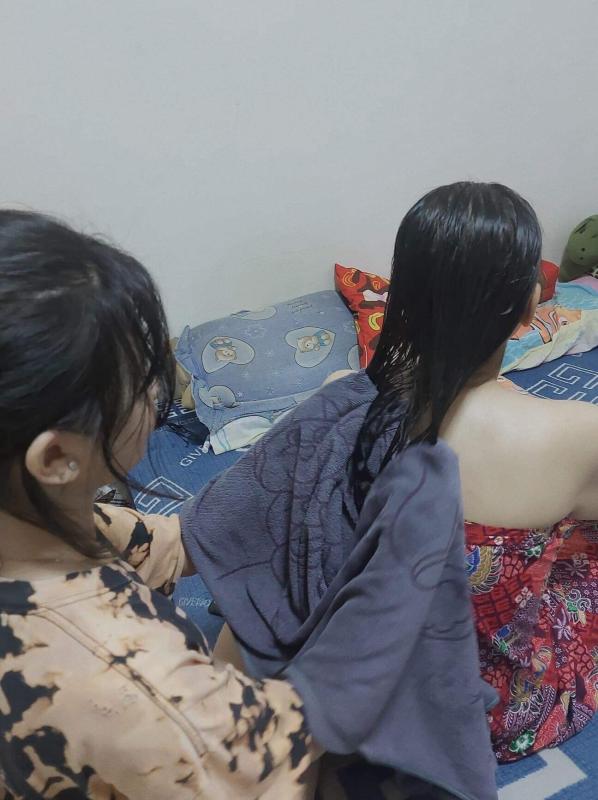 เช็ดผมให้ป้า