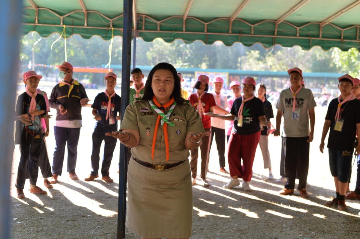 ออกจัดกิจกรรมฐาน MoP Dance