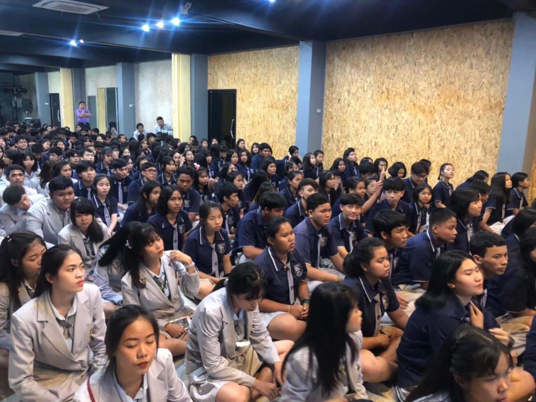 พิธีลงนามถวายพระพร สมเด็จพระนางเจ้าฯ พระบรมราชินี