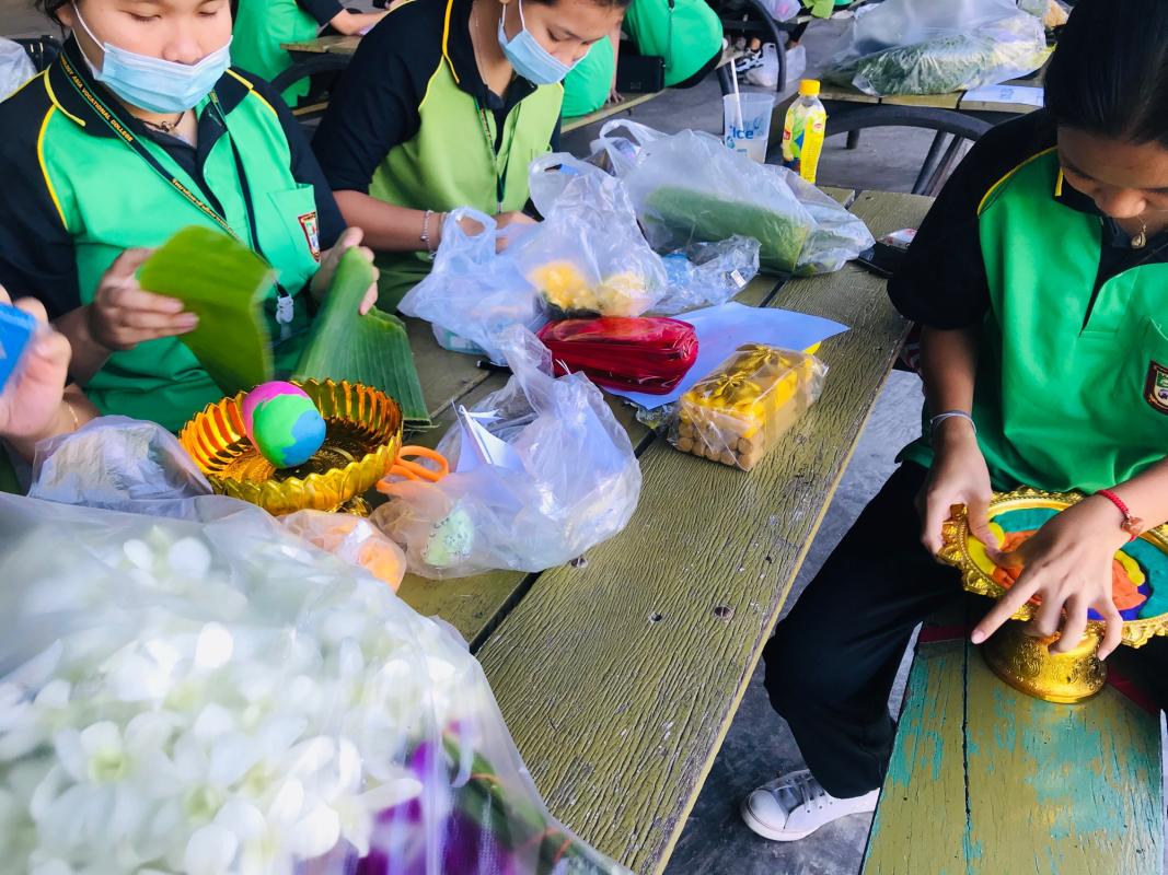 ทำพานไหว้ครู