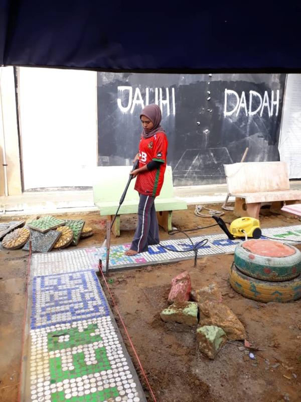 Reuse Recycle Garden project ( SWA VOLUNTARY SERVICE) waterjetting,painting , decorating 