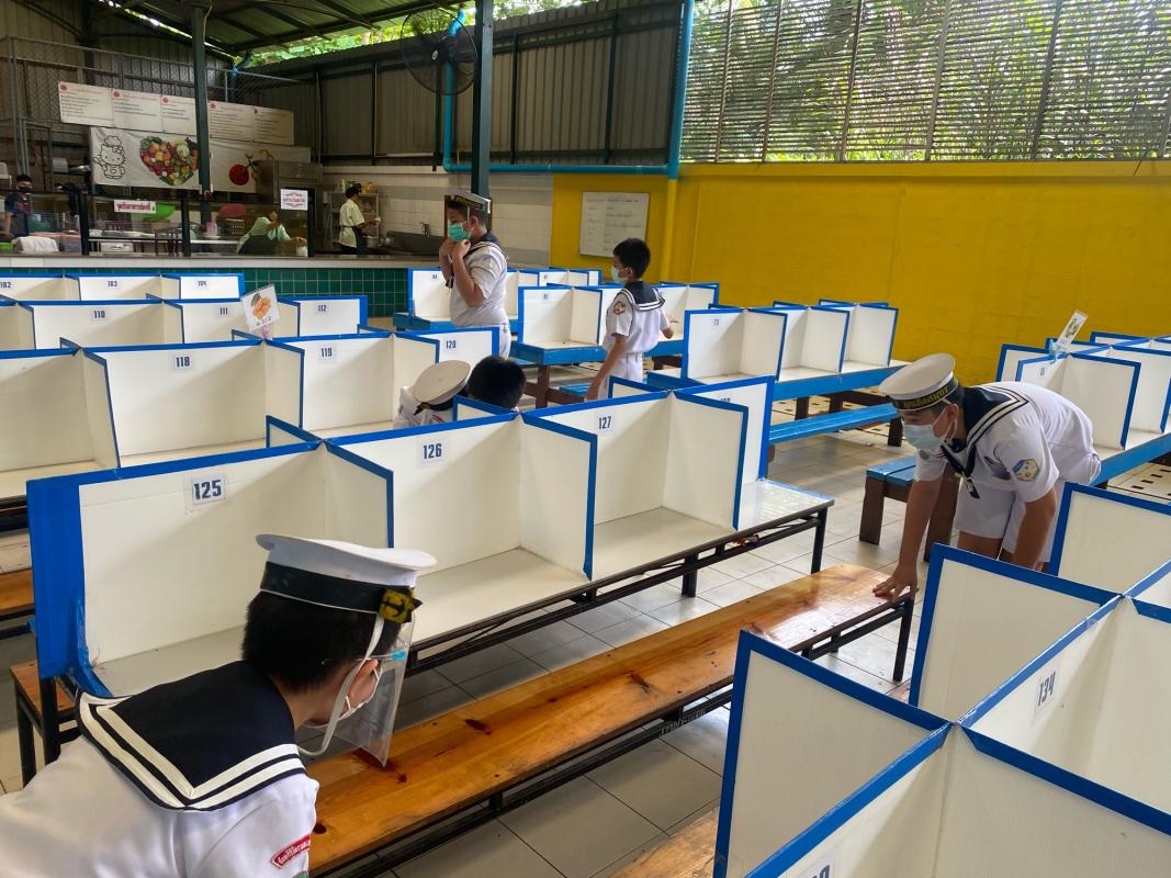 บำเพ็ญประโยชน์ในโรงอาหาร