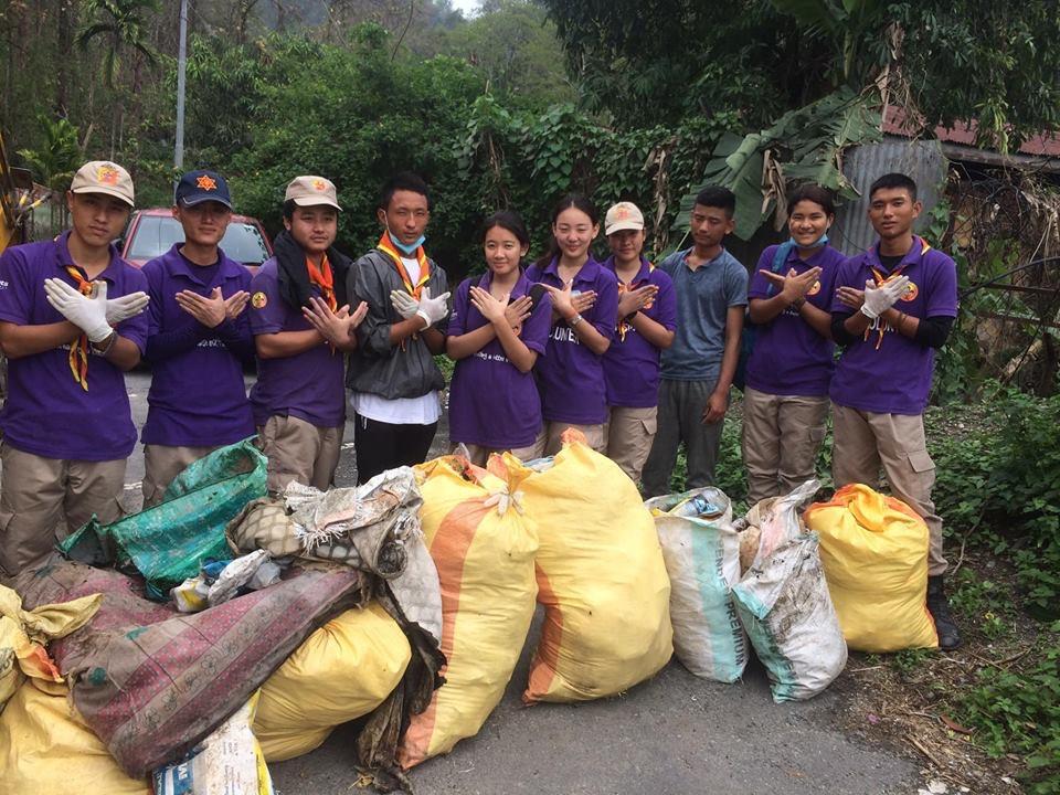 Cleaning campaign along the highway.