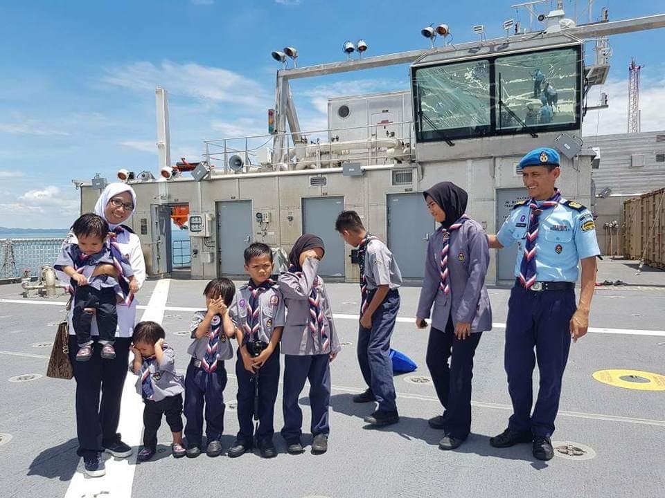 LAWATAN KAPAL US NAVY